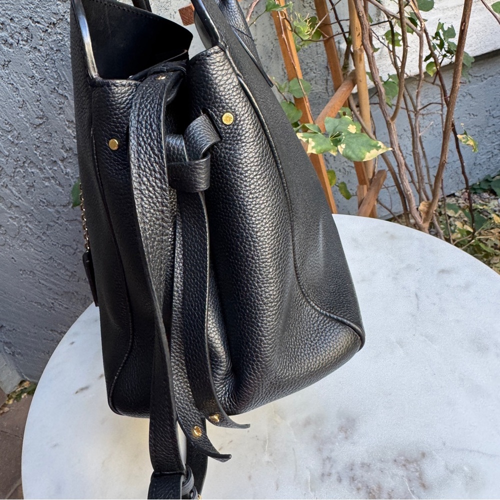 Louis Vuitton Milla MM Leather Tote - Picture 9 of 16